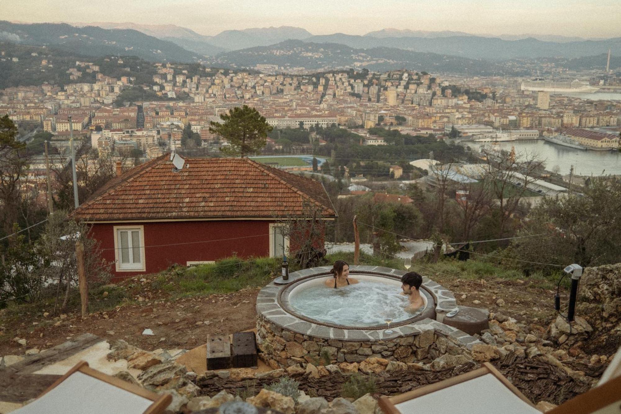 לה ספציה Agriturismo Belvedere 9 מראה חיצוני תמונה